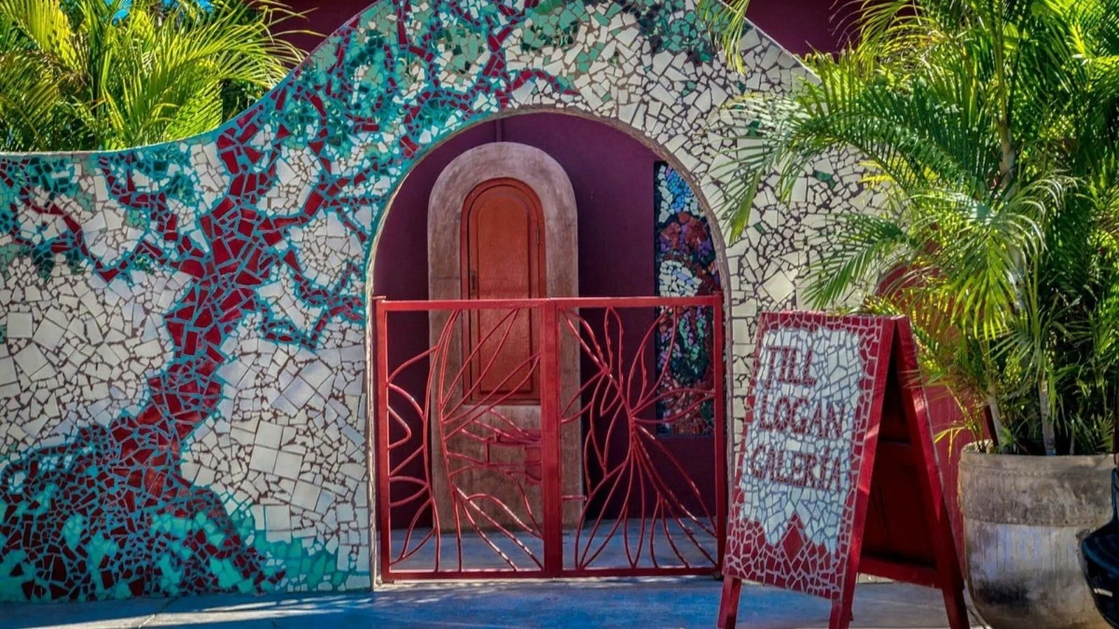 A gallery in Todos Santos, Mexico