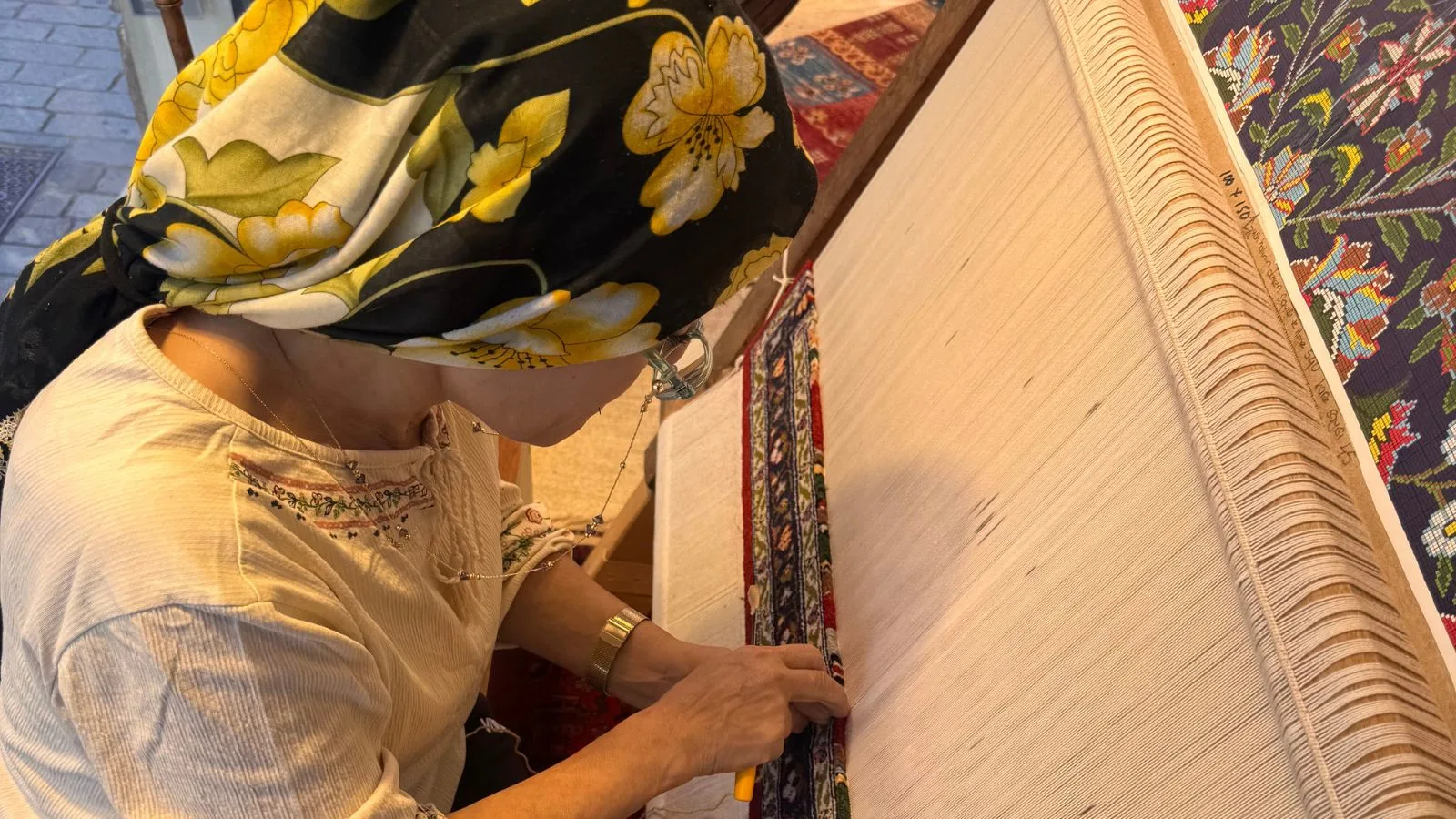 Traditional Turkish carpet weaving, Istanbul.